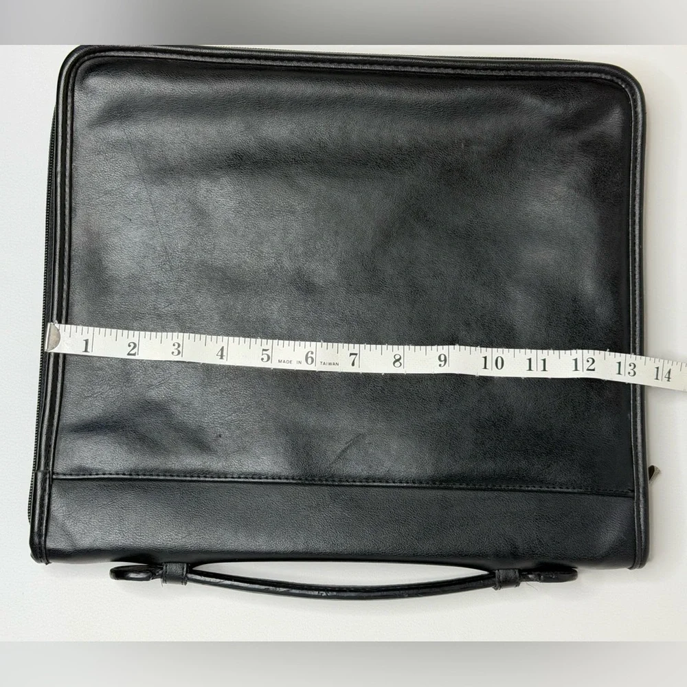 Avenues America  PU black leather zippered portfolio ring binder and calculator
